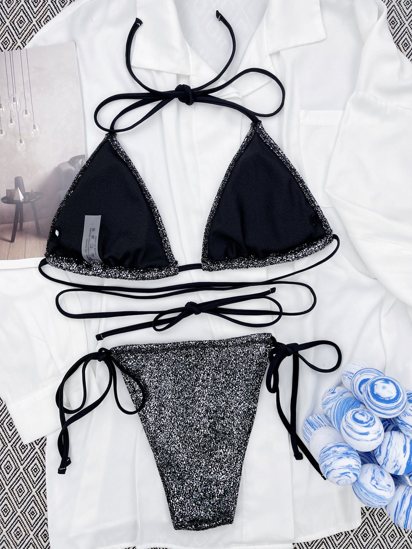 Bikini z wiązaniem z mocno wyciętymi majtkami z wysokim stanem - Image 5
