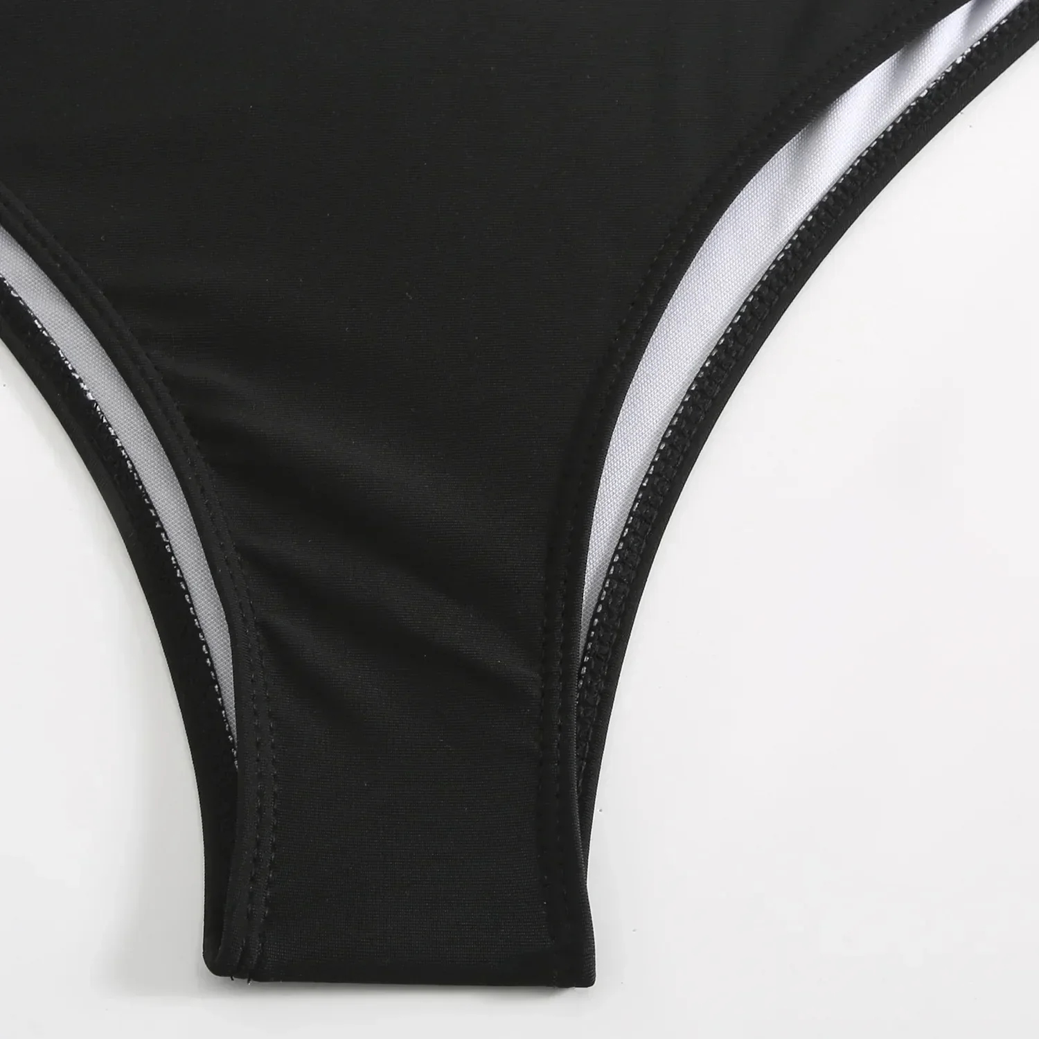 Dwuczęściowy strój kąpielowy z elegancką spódnicą - Image 11