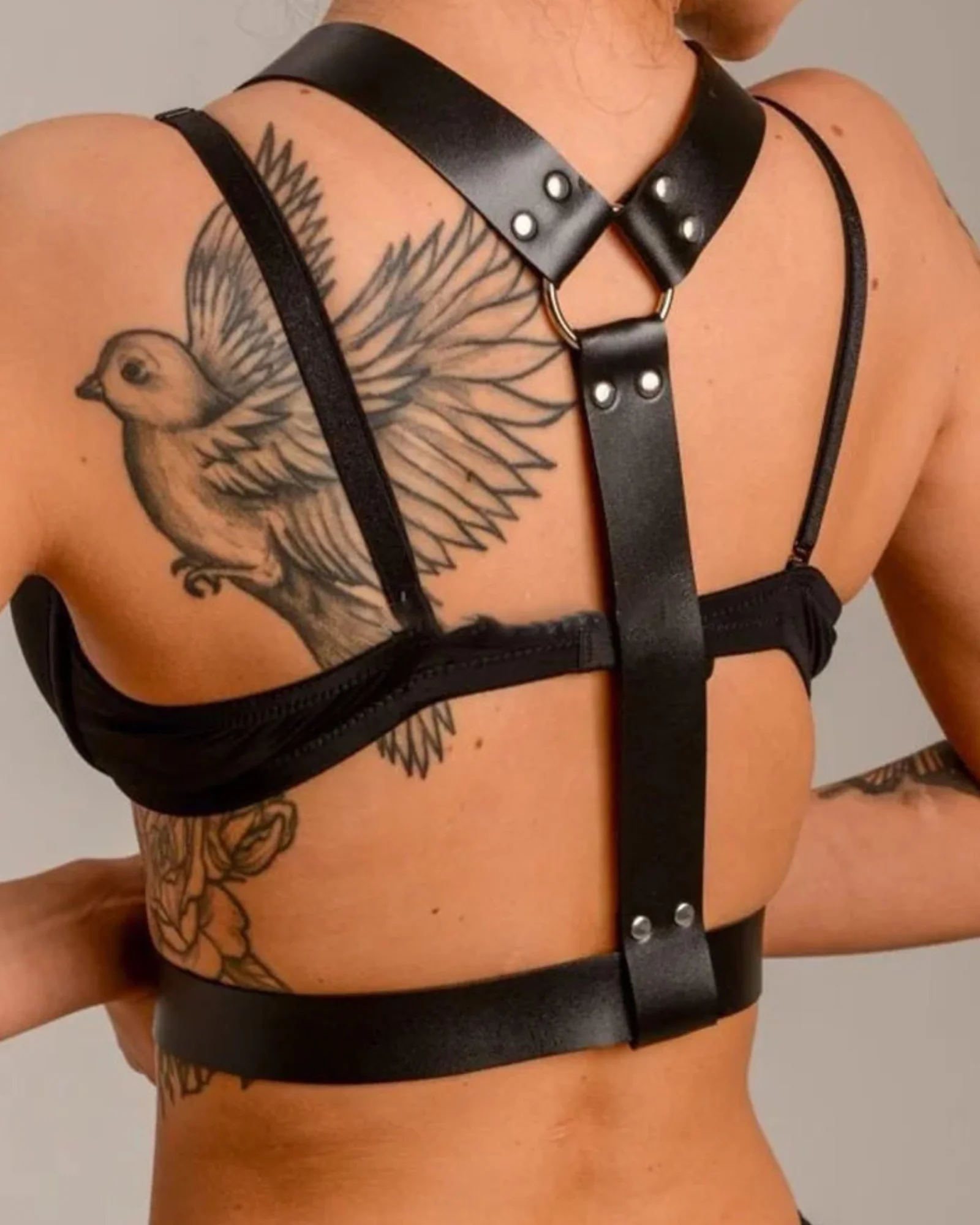Skórzany harness z metalowymi zapięciami - Image 4