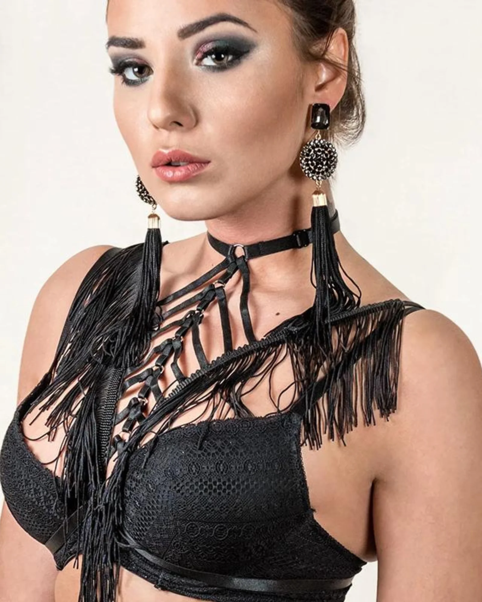 Harness z frędzlami i regulowanymi paskami - Image 2