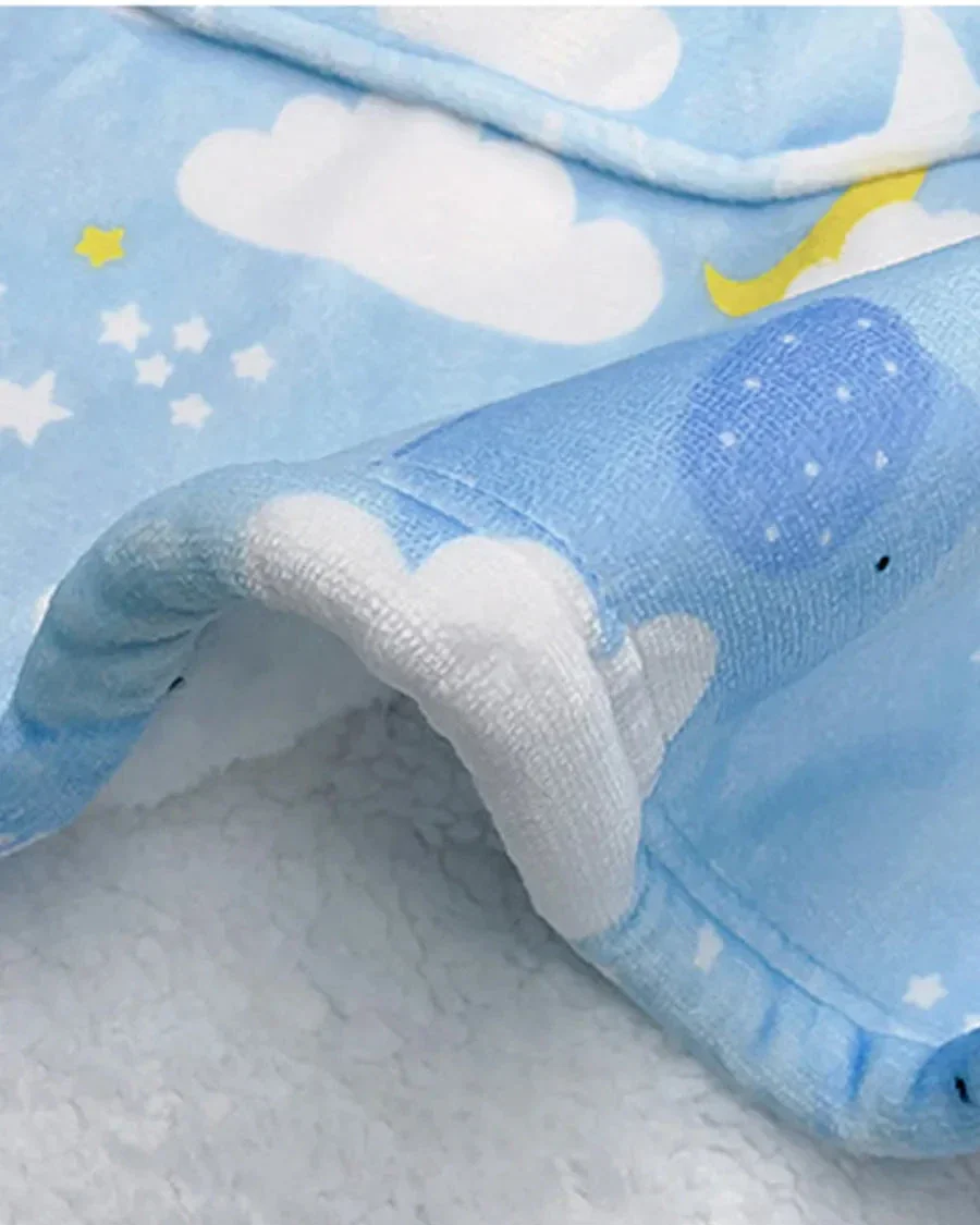 Puchata kocobluza oversize z kapturem i kieszonką - Image 10