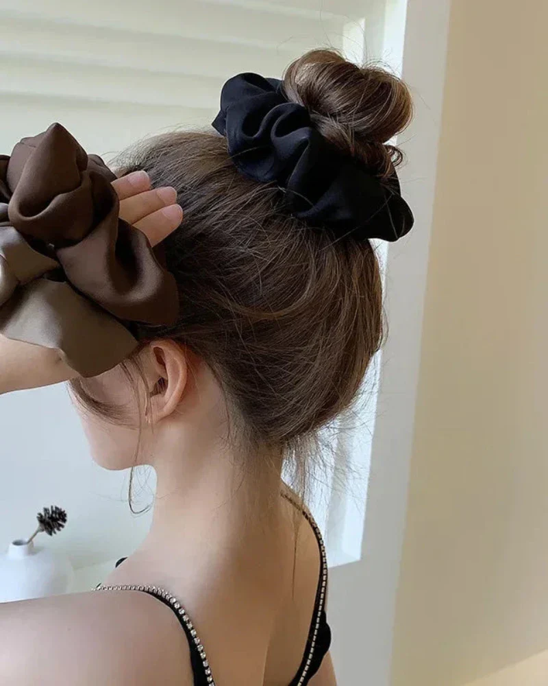 Satynowa frotka do włosów scrunchie - Image 2
