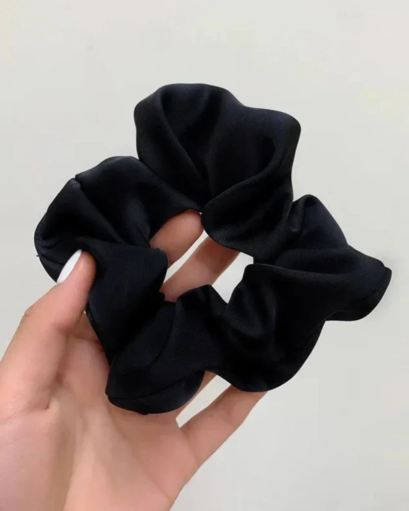 Satynowa frotka do włosów scrunchie - Image 3