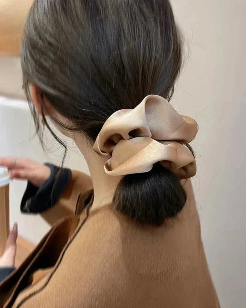 Satynowa frotka do włosów scrunchie - Image 4