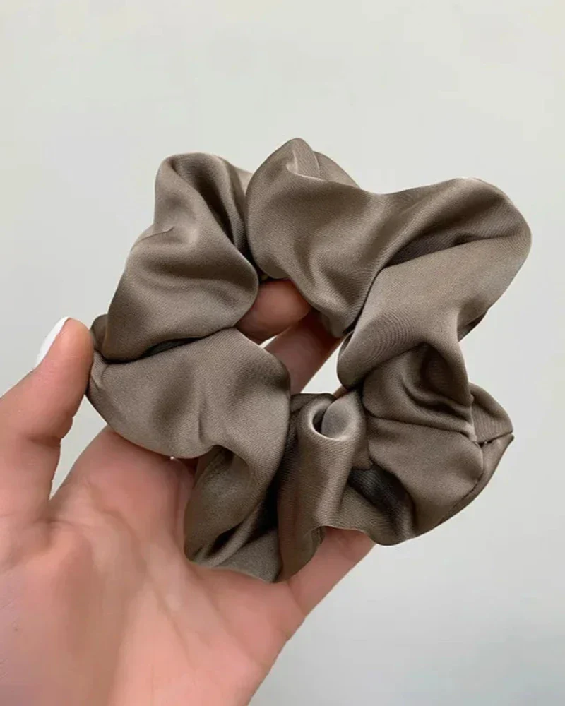 Satynowa frotka do włosów scrunchie - Image 8